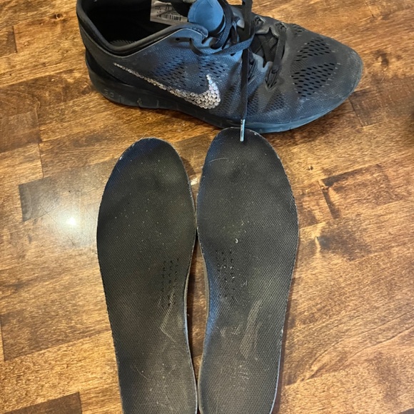 Nike - Picture 7 of 11